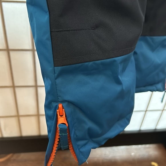 Snowsuit. Extreme outfitter blue snowsuit 24 mos - Picture 2 of 9